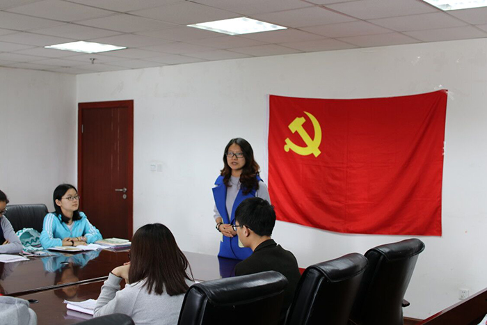 学习榜样，坚定信仰——威尼斯886699顺利召开第83期党校自学讨论课