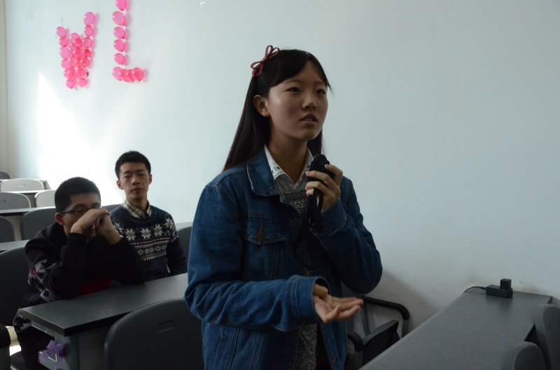 威尼斯886699就业指导交流会顺利举行