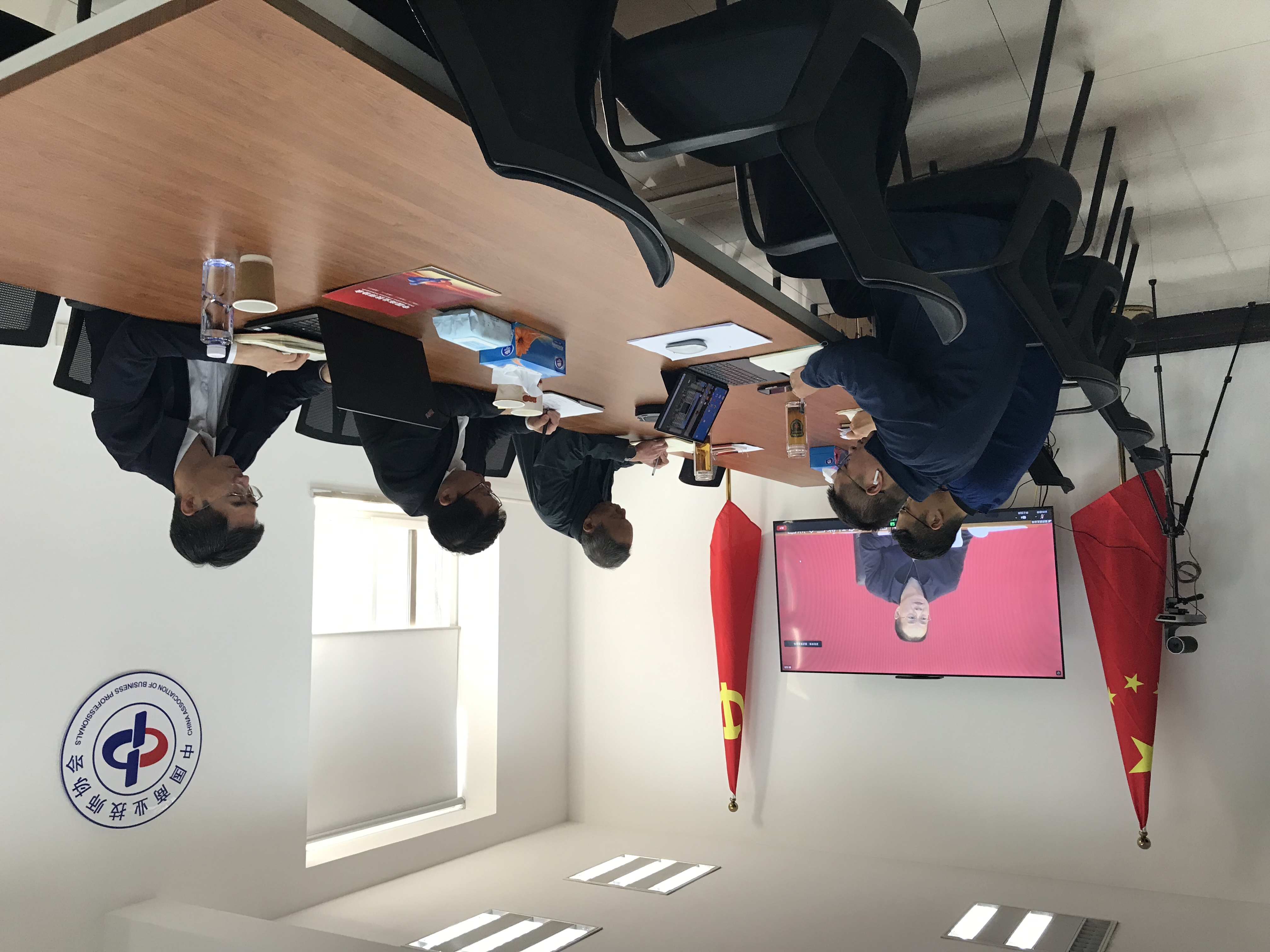 1667882930484788.jpg 1667882930484788.jpg