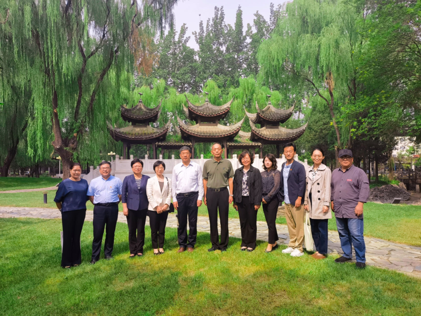 1696663449541374.jpg 7fc5fc99187b47e2fd975dc6f9071cb.jpg