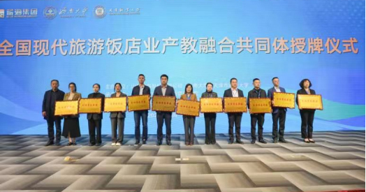 1698042876505913.jpg 1698042876505913.jpg