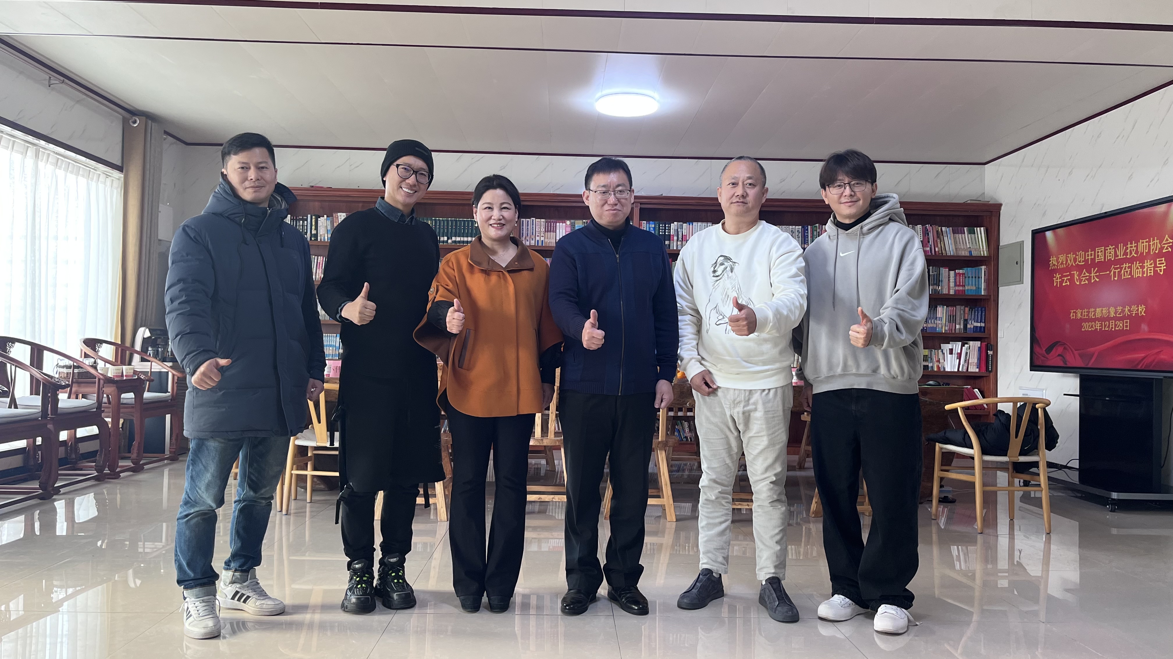 1704160706102070.jpg 1704160706102070.jpg