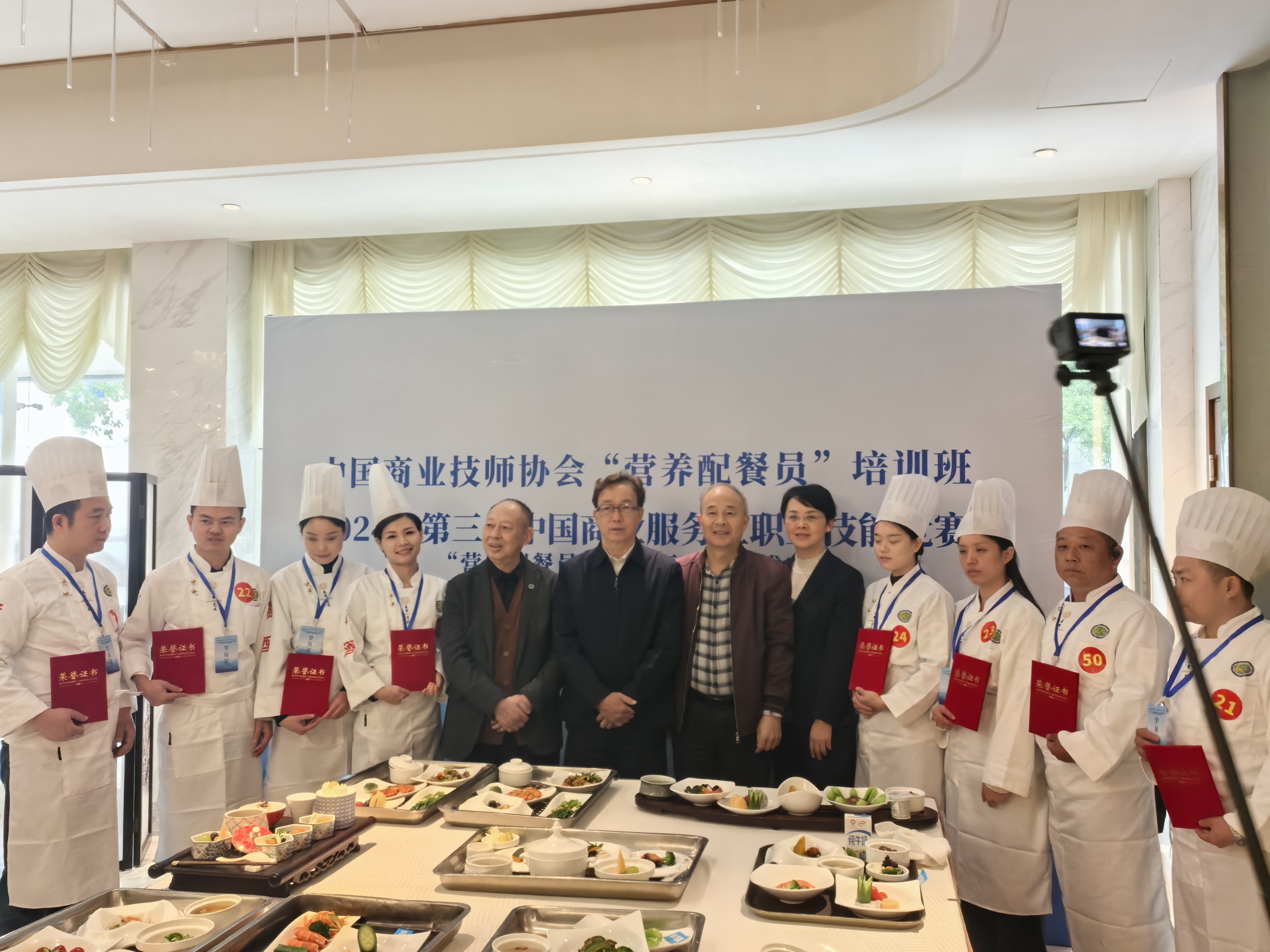 1732159558392835.jpg 1732159558392835.jpg