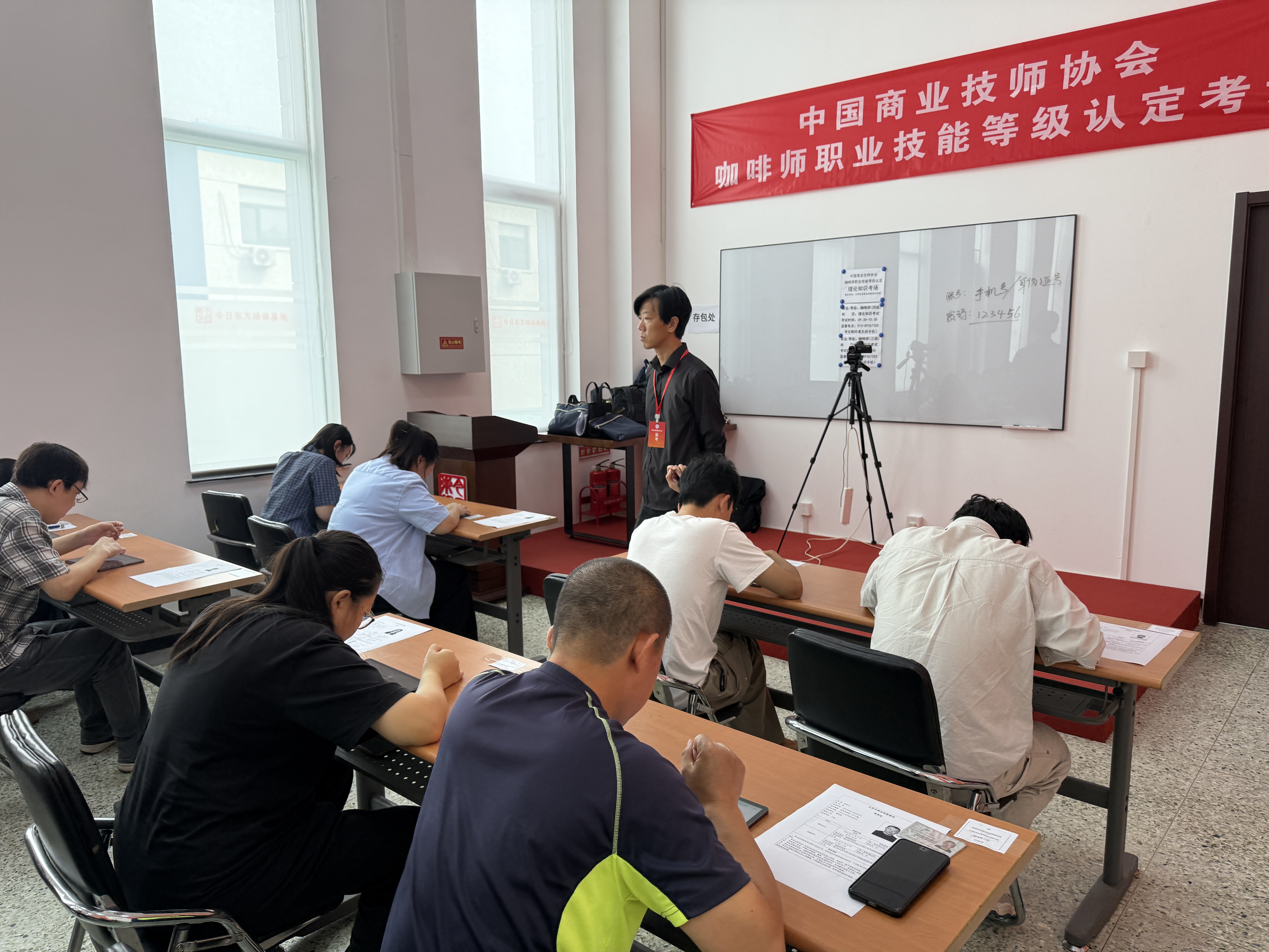 1754363419501640.jpg 1754363419501640.jpg